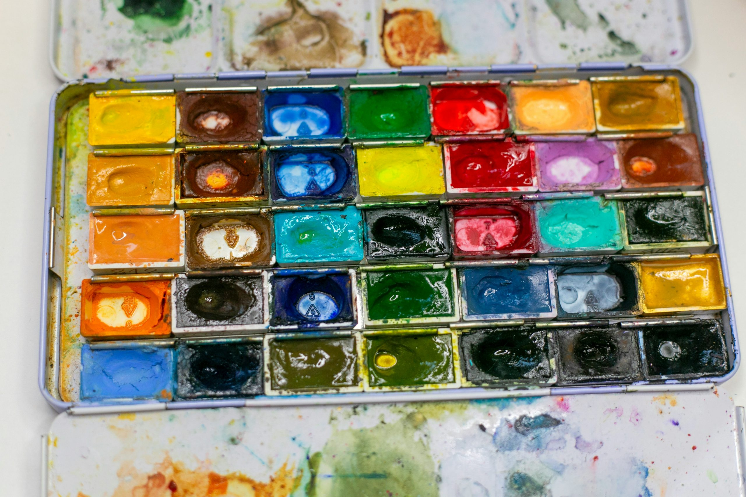Color Theory Explained: Using Hues to Express Your Mood